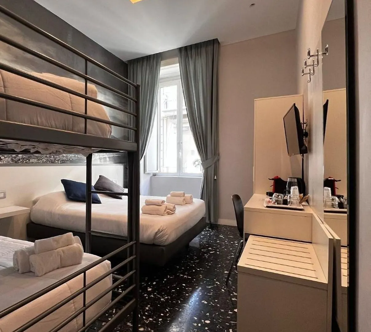 Beverello Rooms Napels 3*,  Italië